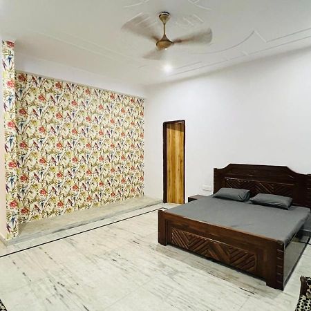 Venus Farm Villa Gurgaon Buitenkant foto